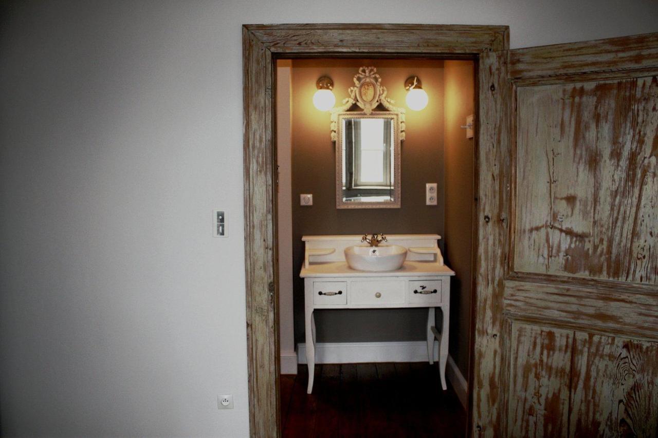 Le Vieux Presbytere Confracourt Kültér fotó